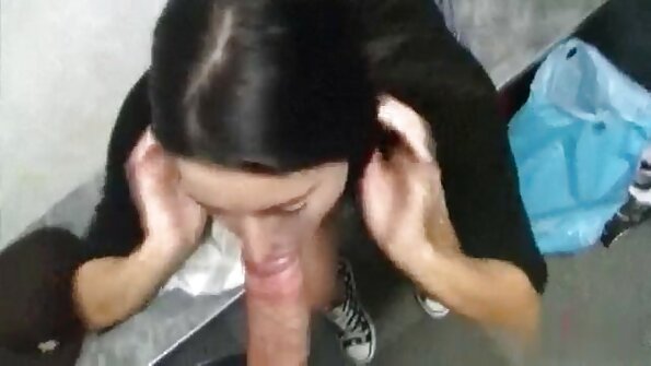 Cherie Deville leva uma buceta com tesão depois hidden porno hd de chupar um pau gordo