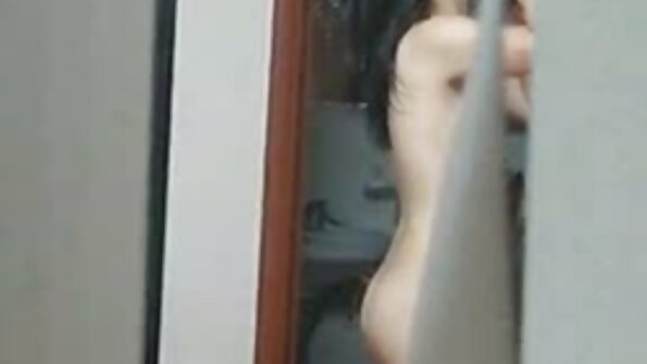 Massagista latina Ella Knox com peitos naturais fazendo sexo no óleo porno hub 4k